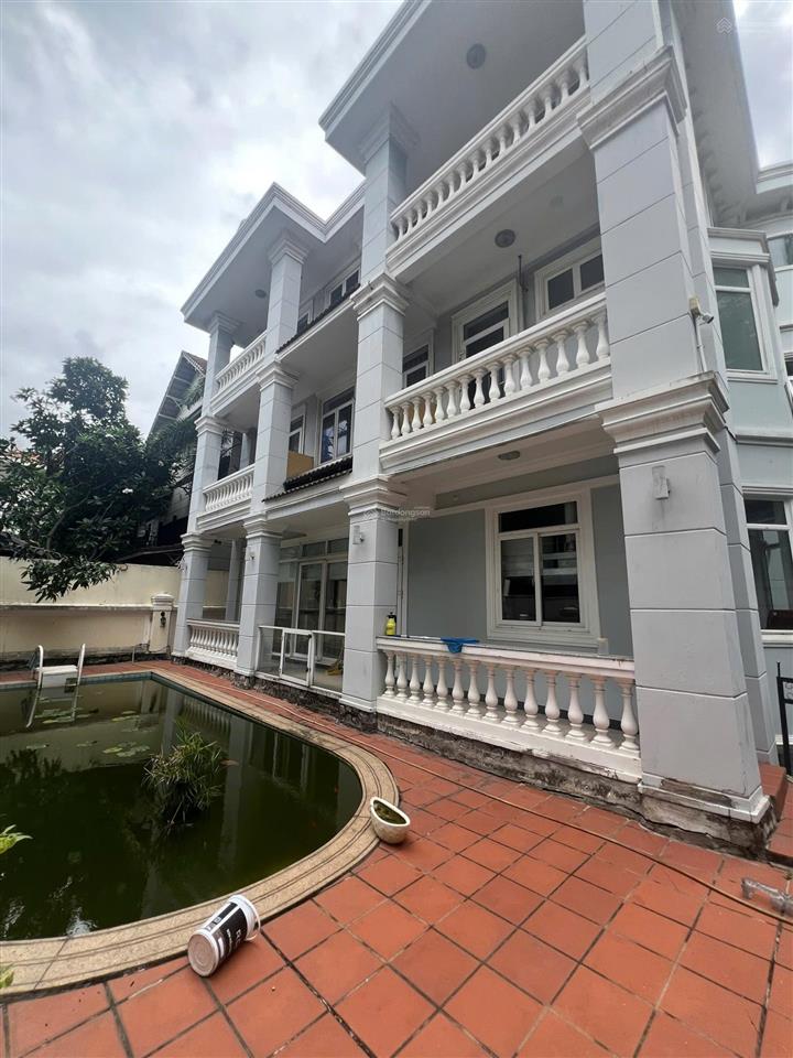 Biệt thự hồ bơi đường nguyễn văn hưởng, phường thảo điền, quận 2