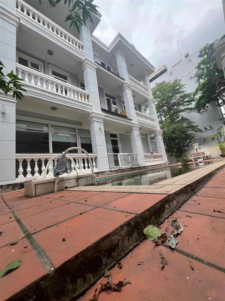 Biệt thự hồ bơi đường nguyễn văn hưởng, phường thảo điền, quận 2