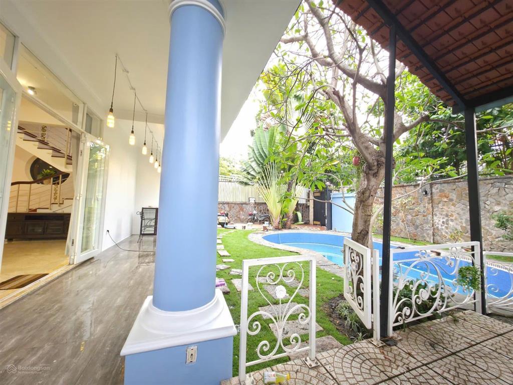 Cho thuê biệt thự đẹp tại quốc hương, 140 triệu, 432 m2, nhiều tiện ích