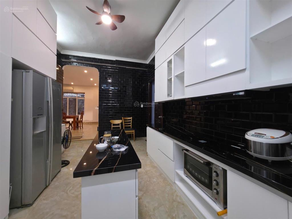 Cho thuê biệt thự đẹp tại quốc hương, 140 triệu, 432 m2, nhiều tiện ích