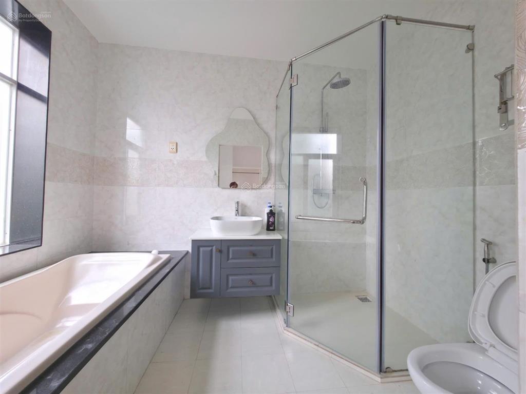 Cho thuê biệt thự đẹp tại quốc hương, 140 triệu, 432 m2, nhiều tiện ích
