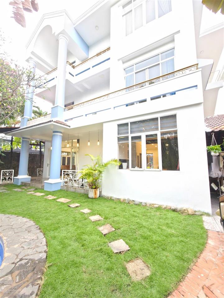 Cho thuê biệt thự đẹp tại quốc hương, 140 triệu, 432 m2, nhiều tiện ích