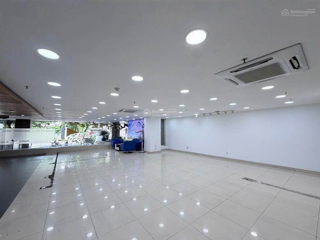 Cho thuê văn phòng gần sân bay tân sơn nhất. mặt tiền trường sơn, tân bình, vị trí đẹp giá tốt
