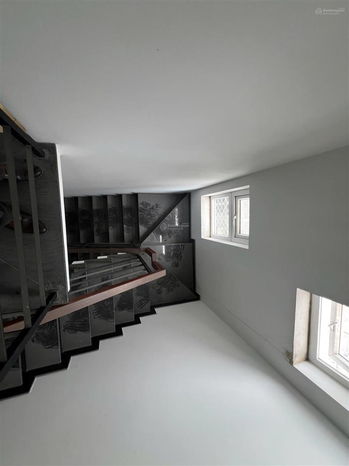 Bán nhà mt nguyễn hoàng, 27 tỷ, 80m2, 5pn, 5wc, 3 tầng