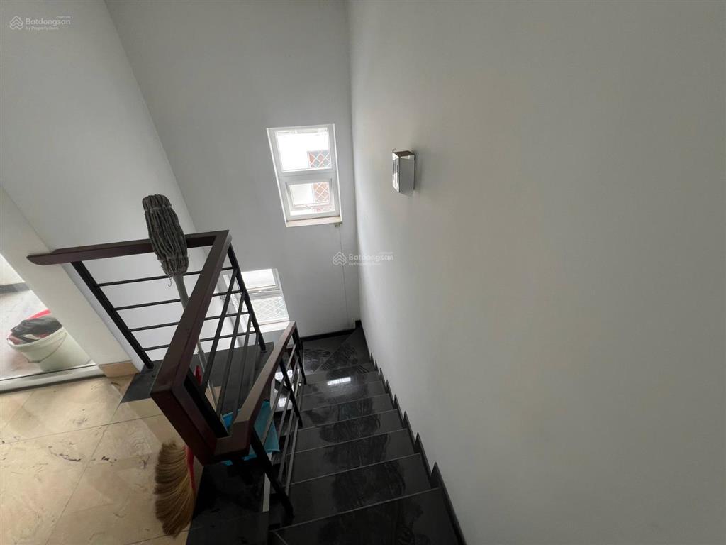 Bán nhà mt nguyễn hoàng, 27 tỷ, 80m2, 5pn, 5wc, 3 tầng