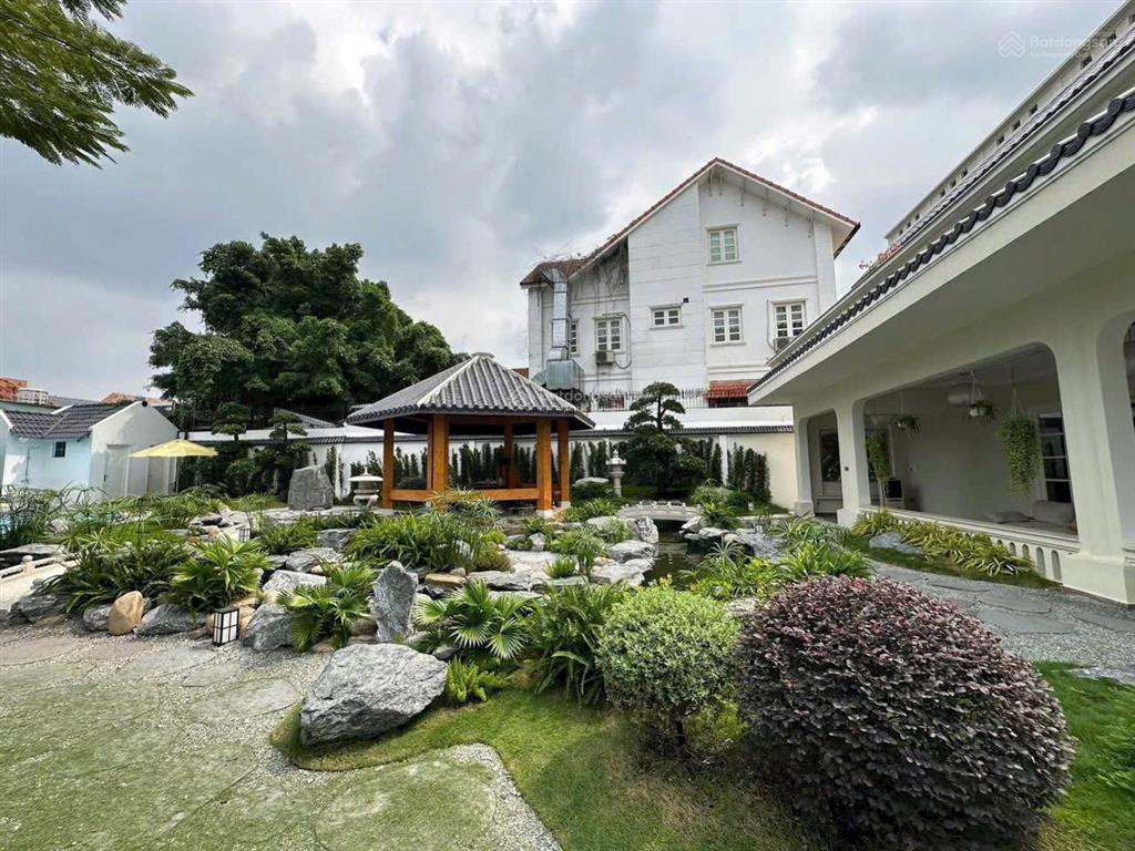 Biệt thự phong cách nhật bản hồ bơi hồ cá koi tại phường thảo điền, 250 tỷ, 1000m2,