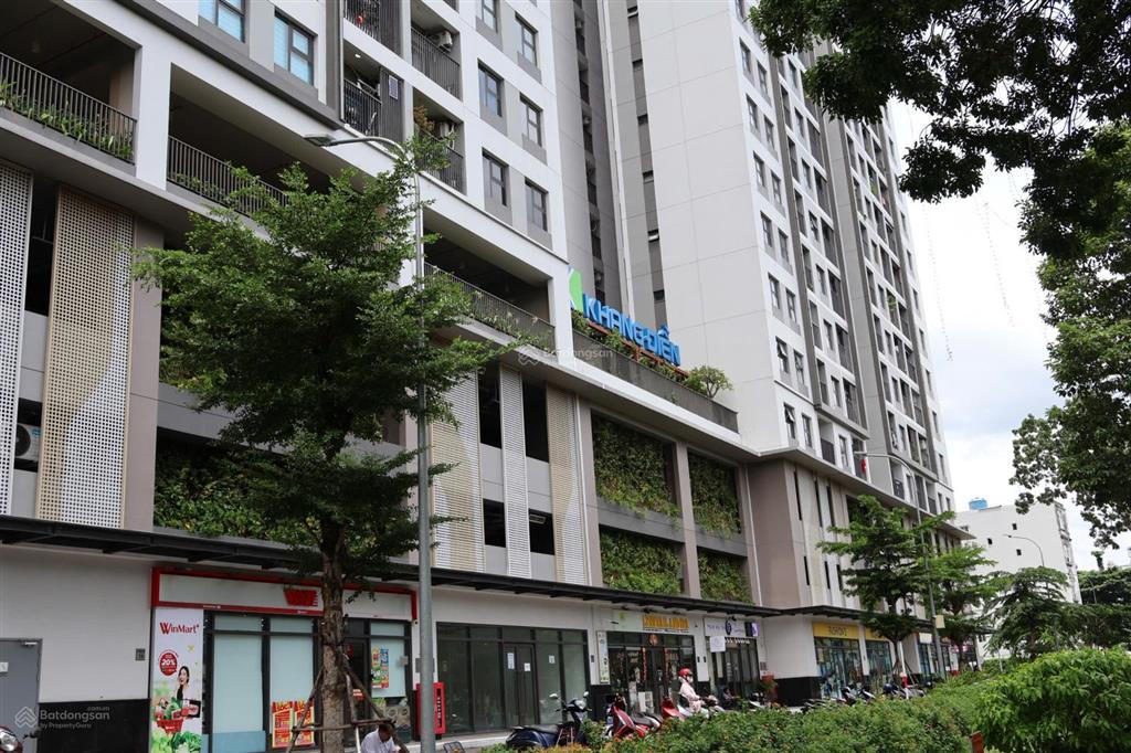 Cần bán lỗ 400 triệu shophouse chân đế chung cư giá chỉ còn 7,6 tỷ tại the privia bình tân