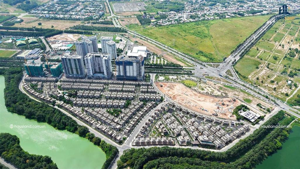 Còn sót lại 1 căn 2pn ban công rộng 12m2 view hồ trung tâm & biệt thự căn hiếm orchard collection