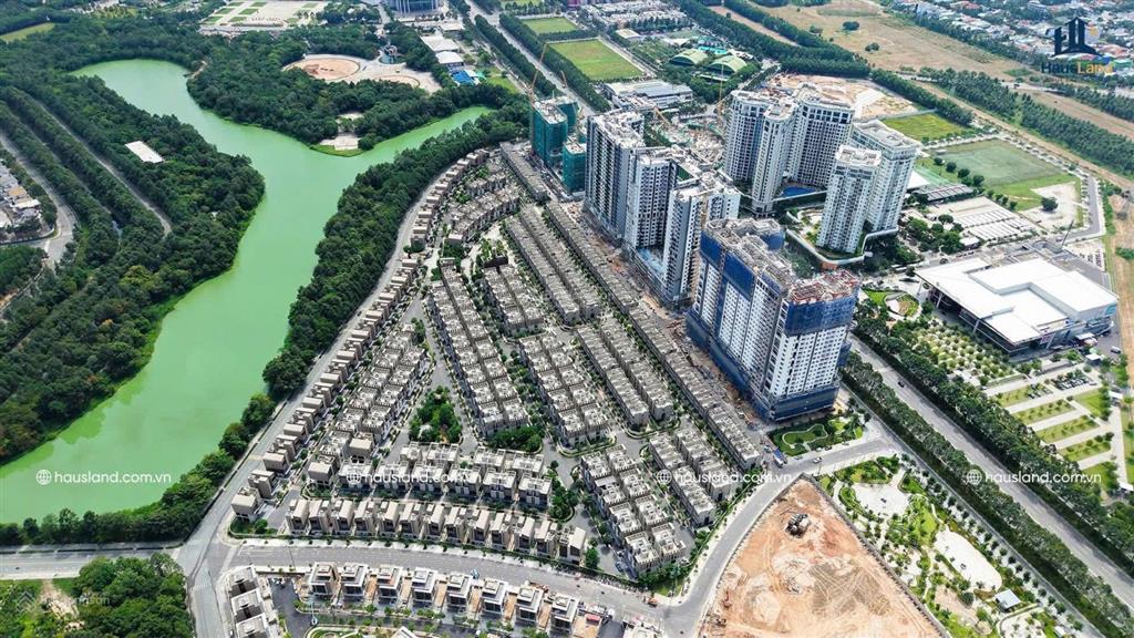 Còn sót lại 1 căn 2pn ban công rộng 12m2 view hồ trung tâm & biệt thự căn hiếm orchard collection
