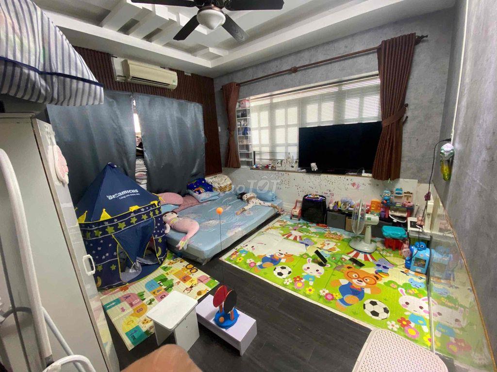 cho thuê phòng 35m2 đường nguyễn xí p bình thạnh ngay cầu đỏ giá 6 tr
