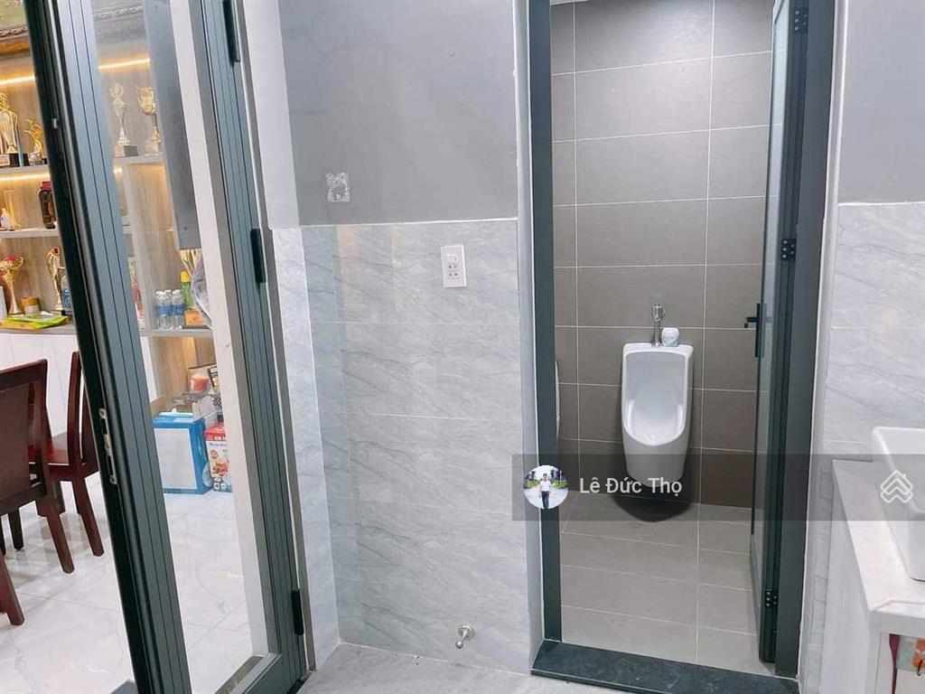 Bán siêu phẩm 4 tầng dt chuẩn 5x20m, hxh vip 8m tô ngọc vân gần ngã tư ga, giá 7.9tỷ. 0968 211 ***
