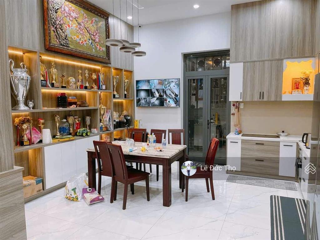 Bán siêu phẩm 4 tầng dt chuẩn 5x20m, hxh vip 8m tô ngọc vân gần ngã tư ga, giá 7.9tỷ. 0968 211 ***
