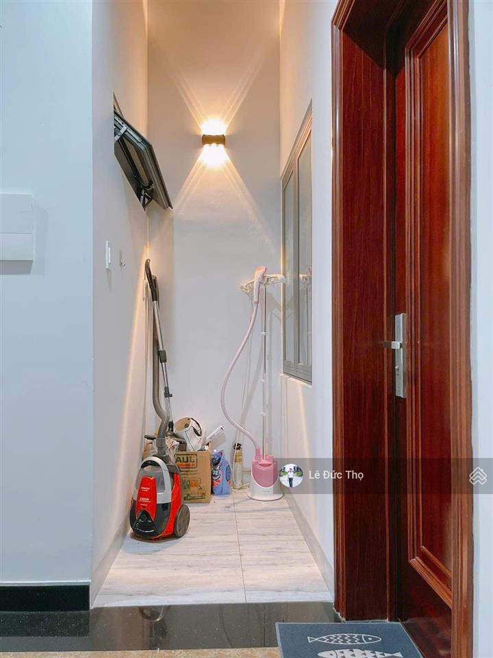Bán siêu phẩm 4 tầng dt chuẩn 5x20m, hxh vip 8m tô ngọc vân gần ngã tư ga, giá 7.9tỷ. 0968 211 ***
