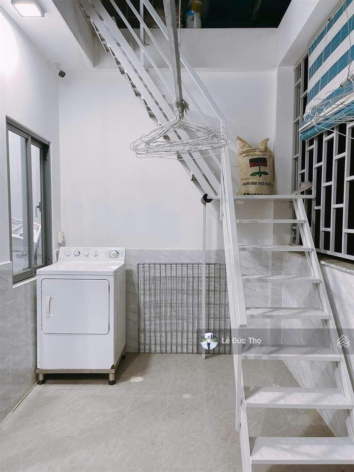 Bán siêu phẩm 4 tầng dt chuẩn 5x20m, hxh vip 8m tô ngọc vân gần ngã tư ga, giá 7.9tỷ. 0968 211 ***
