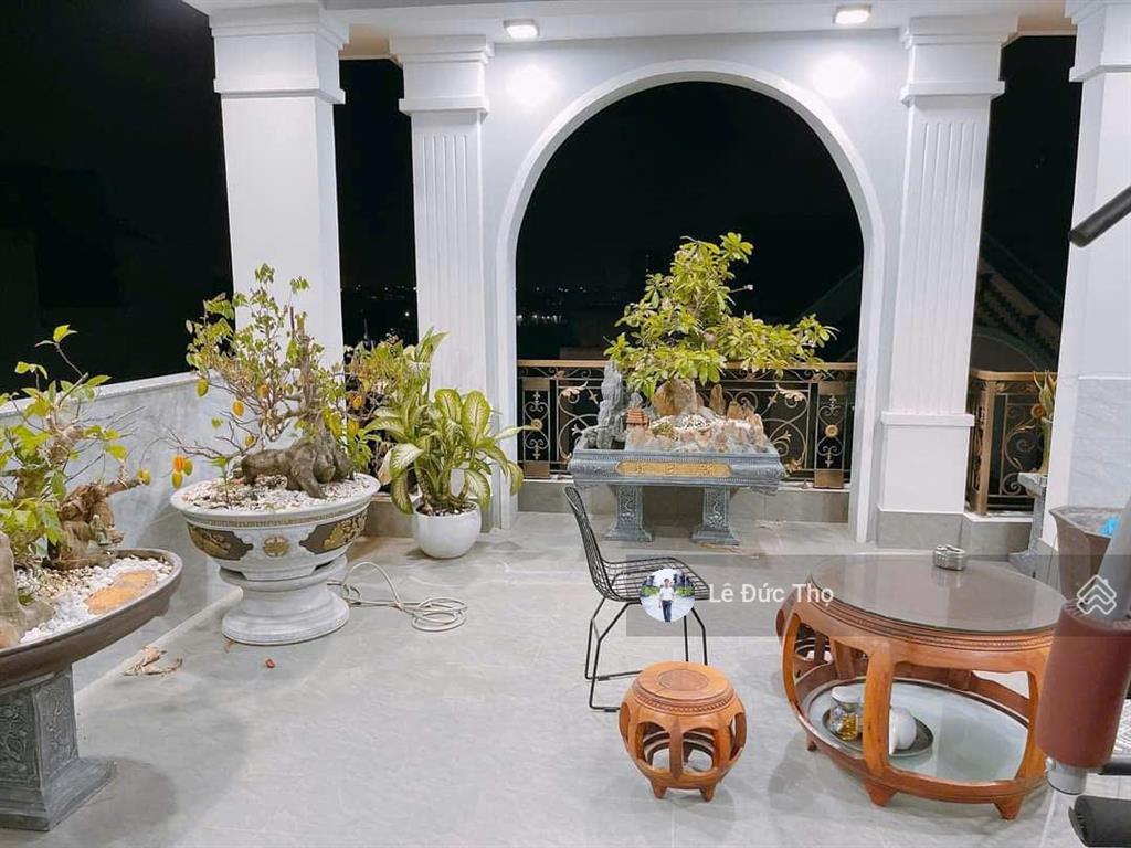 Bán siêu phẩm 4 tầng dt chuẩn 5x20m, hxh vip 8m tô ngọc vân gần ngã tư ga, giá 7.9tỷ. 0968 211 ***