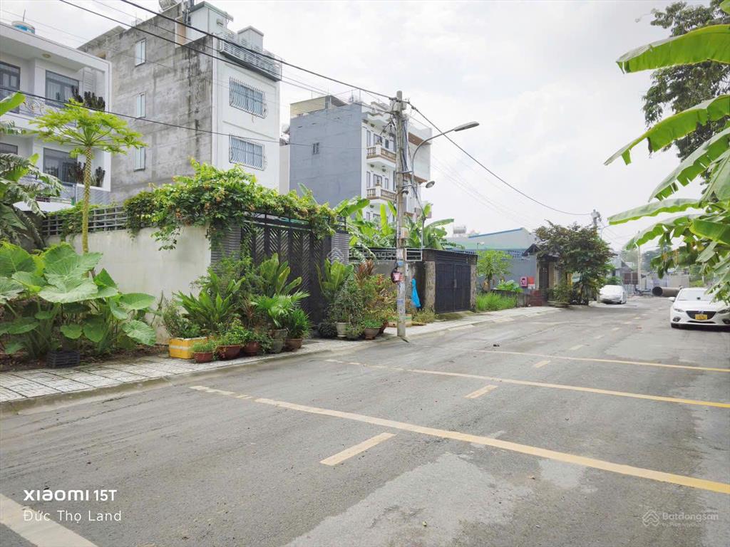 Bán đất 2 mặt tiền đường 10m view sông rất đẹp 159m2 hơn 5 tỷ, phường thạnh xuân.  0939 216 ***