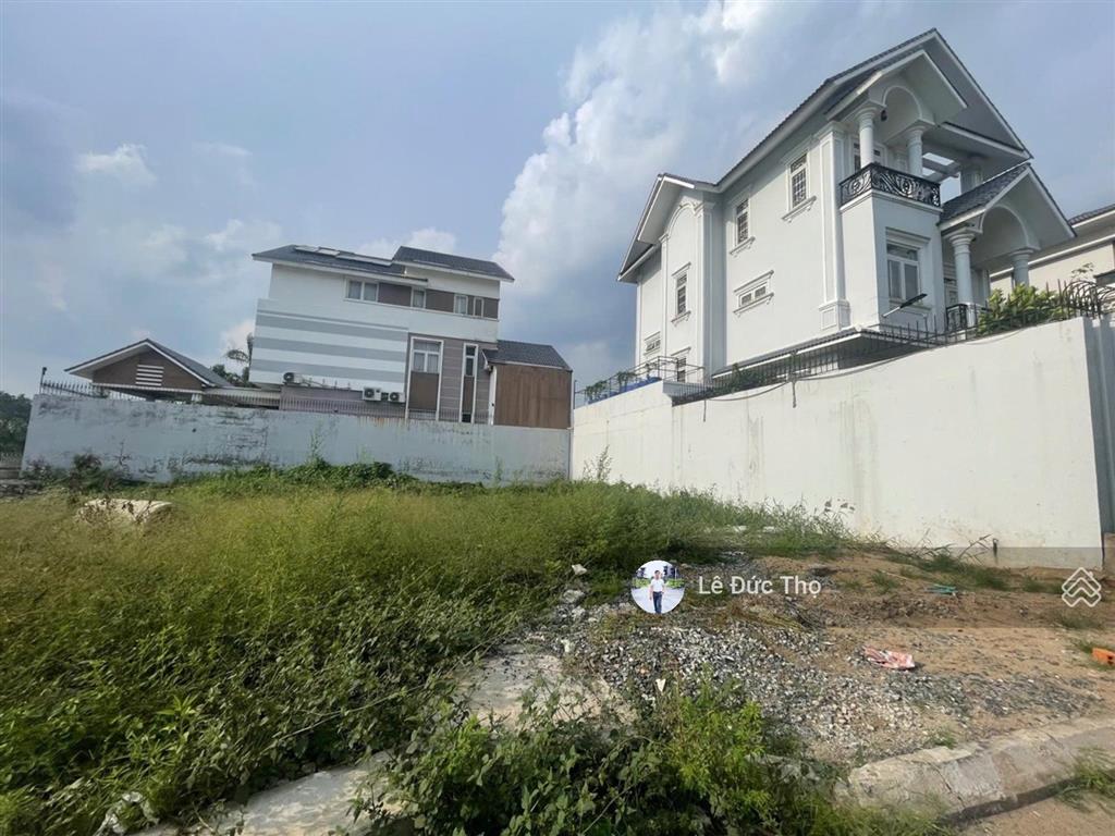 Đất đẹp cho khách xây biệt thự ngay ngã tư ga giáp gò vấp, 16.5x20m, đường 8m thông, nhỉnh 60tr/m2