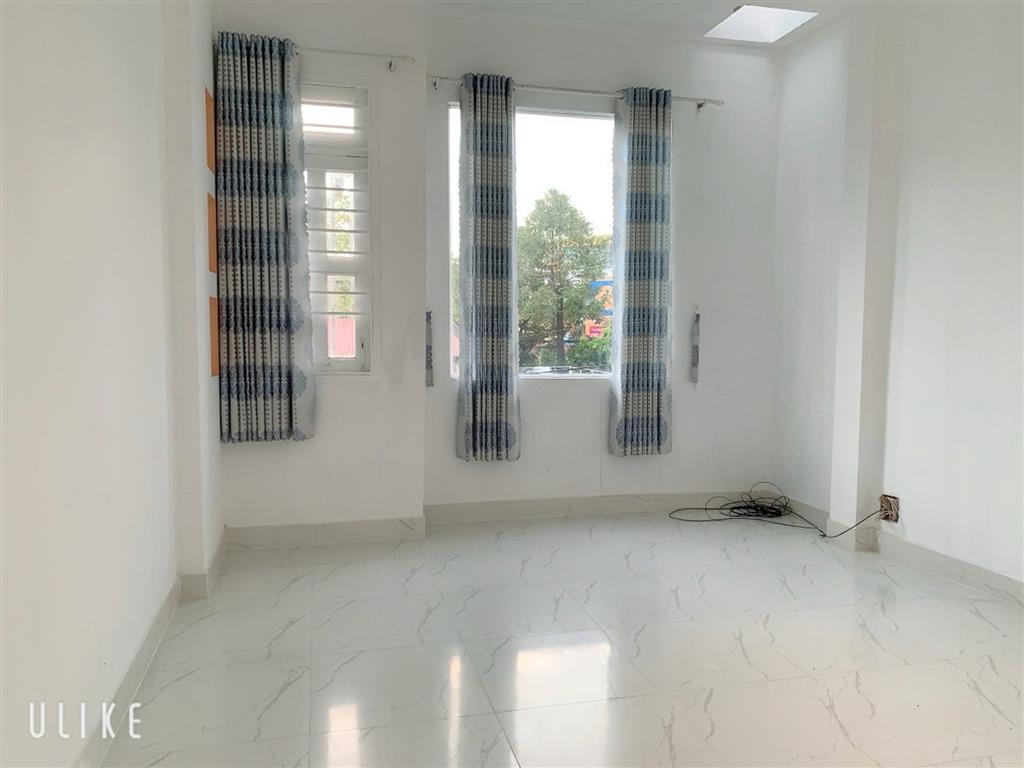 Bán GẤP nhà 2 tầng ngang lớn ~7m gần mặt tiền Hà Huy Giáp, 6.9x13m, 2T, 3PN chỉ 4.95 Tỷ TL