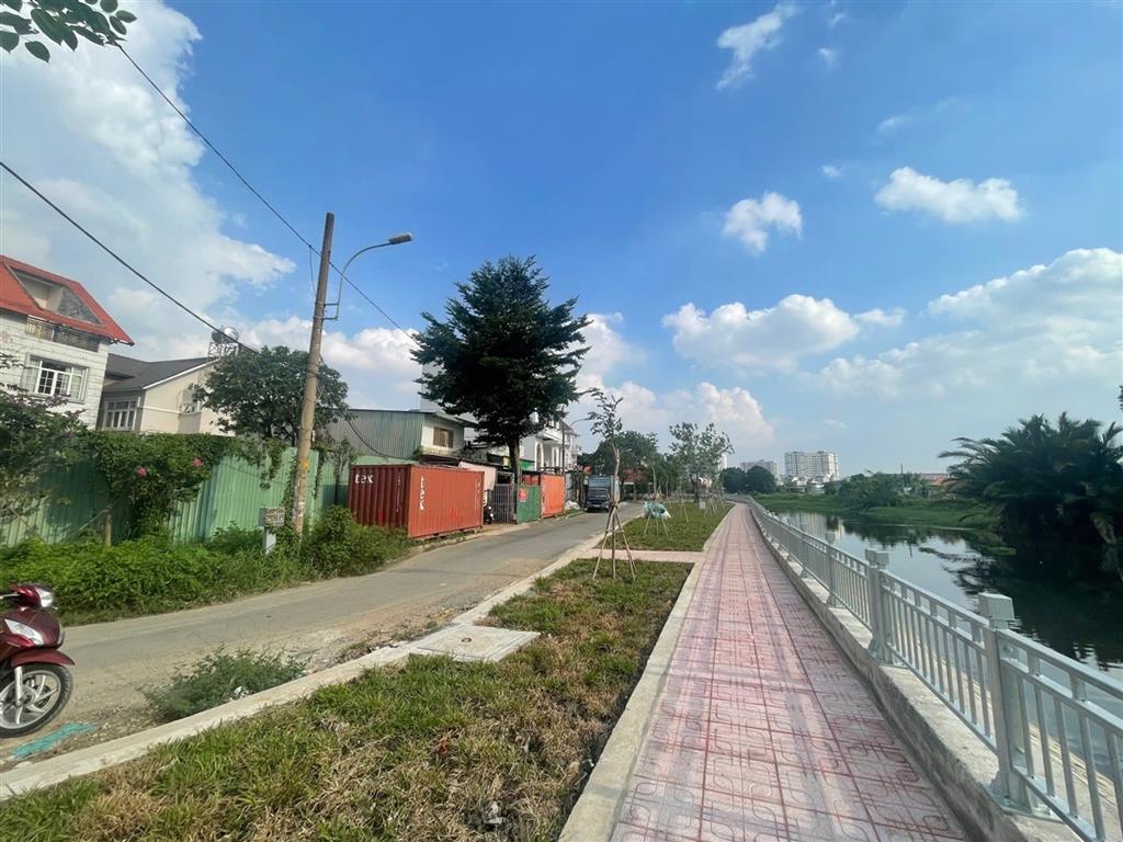 Đất đẹp cho khách xây Biệt thự ngay Ngã Tư Ga giáp Gò Vấp, 16.5x20m, đường 8m thông,