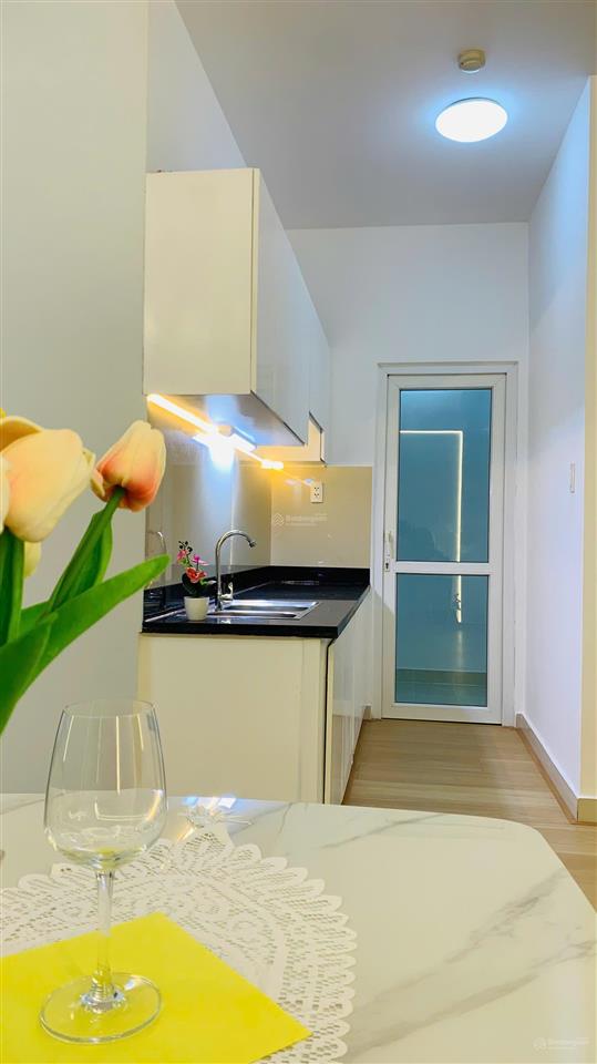Chính chủ gửi bán ch sunview town 2pn 2wc full nt  view landmark 81  sh sẵn bank hỗ trợ vay 75%