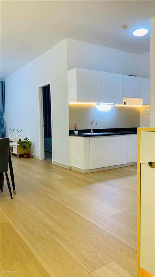 Chính chủ gửi bán ch sunview town 2pn 2wc full nt  view landmark 81  sh sẵn bank hỗ trợ vay 75%