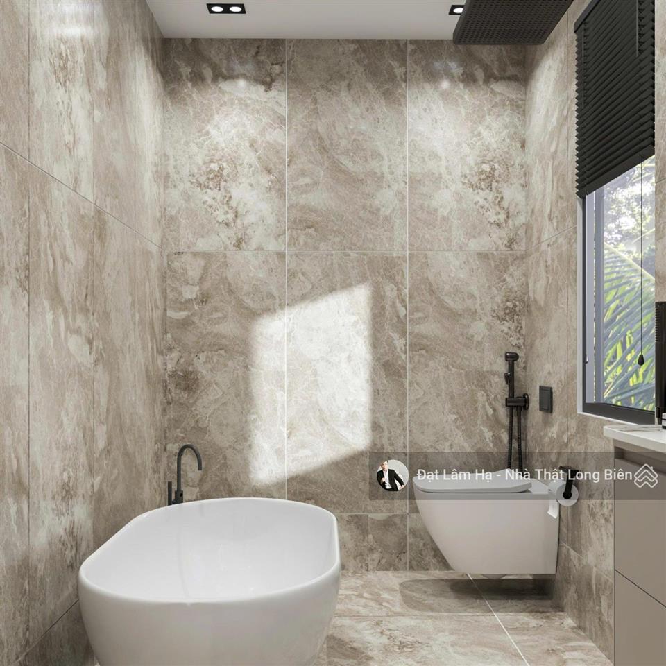 Nhà sân vườn nguyễn văn cừ 100m2 xây 60m2 6 tầng + 40m2 sân cách mặt phố chỉ 20m rất tiện di chuyển