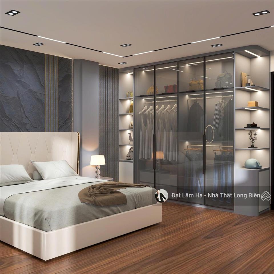 Nhà sân vườn nguyễn văn cừ 100m2 xây 60m2 6 tầng + 40m2 sân cách mặt phố chỉ 20m rất tiện di chuyển