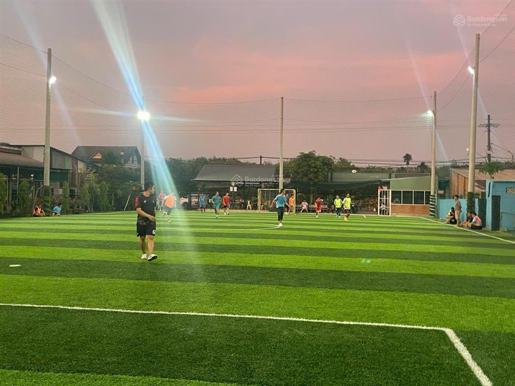 Cc bán mảnh đất rộng 1799m2, 2 mặt tiền, nở hậu, dòng tiền kinh doanh ổn định