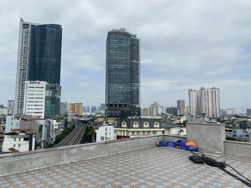 Bán tòa văn phòng 188 cầu giấy. vị trí đắc địa hiếm có. dt 398m2, mt 12m nở hậu. giá 390 tỷ