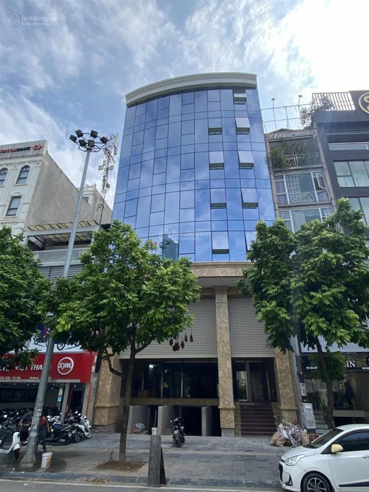 Bán tòa văn phòng 188 cầu giấy. vị trí đắc địa hiếm có. dt 398m2, mt 12m nở hậu. giá 390 tỷ
