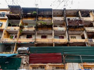 Bán căn hộ cầu thang 3 nhà c8 tập thể giảng võ