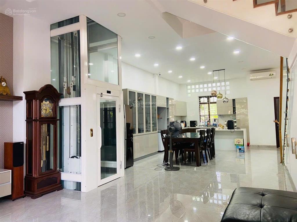 Ngộp bán gấp mtkd ngô quang huy  thảo điền  q2. dt 203m2 (9x22,5m) xây hầm 7 tầng giá 72 tỷ tl