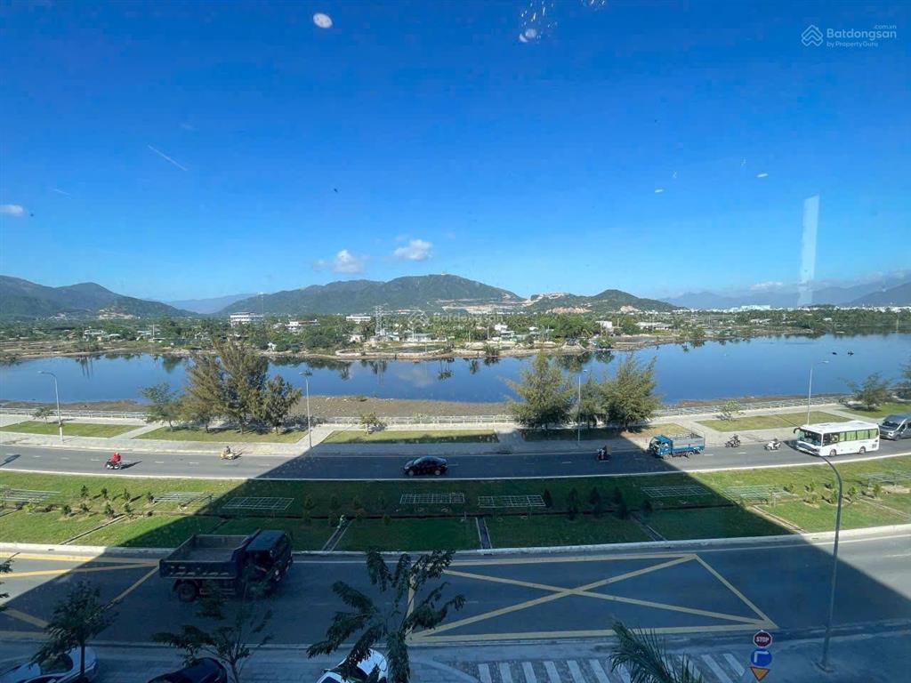 Siêu phẩm view sông trực diện cắt lỗ sâu sẵn sàng đón chủ nhân mới chỉ 4.8tỉ full nội thất