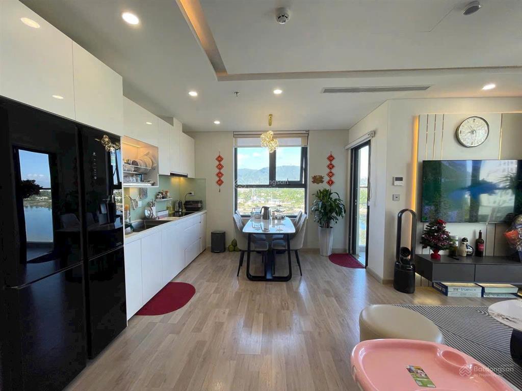 Siêu phẩm view sông trực diện cắt lỗ sâu sẵn sàng đón chủ nhân mới chỉ 4.8tỉ full nội thất