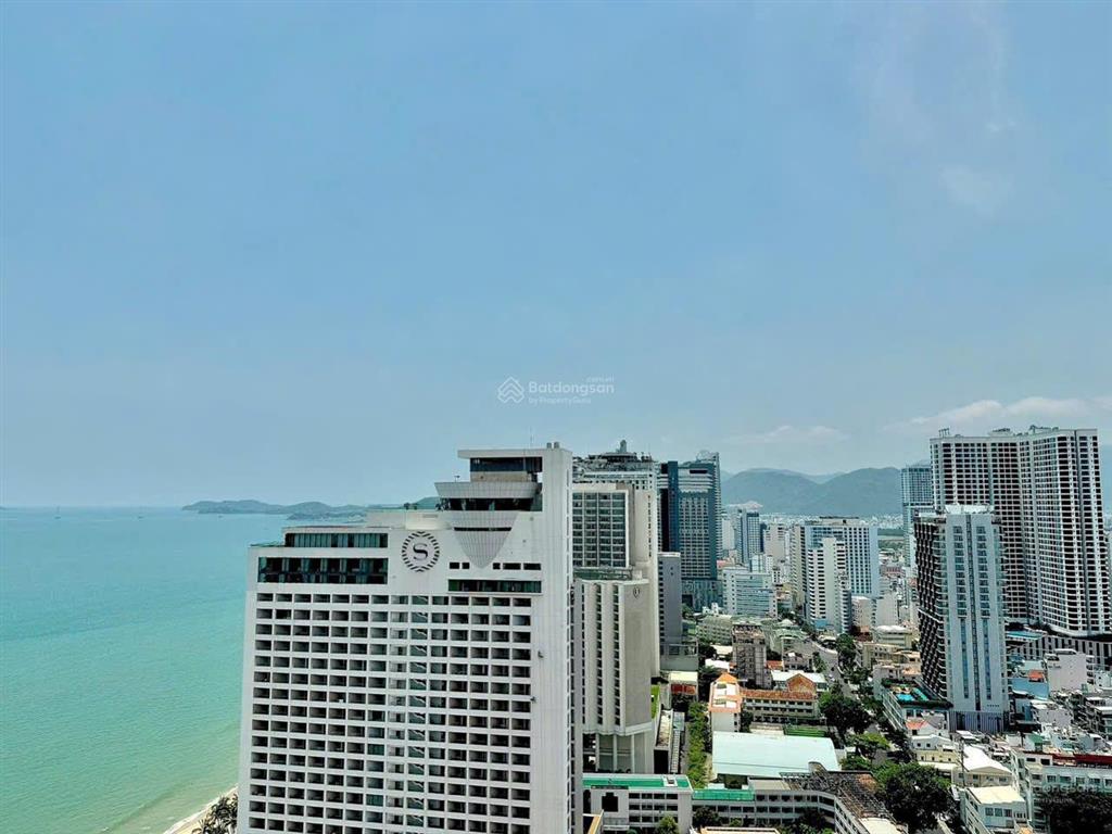Bán căn góc 2pn trực diện biển gold coast nha trang đã có sổ đỏ  đang có hđ thuê 28tr/tháng