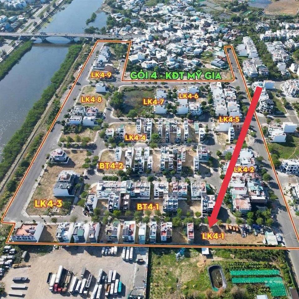 Cần bán lô sạch đẹp đường thông thoáng hướng đn mát mẻ thông thẳng ra sông  giá tốt chỉ 4,3 tỉ