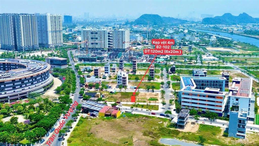Siêu phẩm lô kẹp khe đẹp hiếm có tại v6 fpt city  cách cổng fsoft 50m (hợp kính doanh)