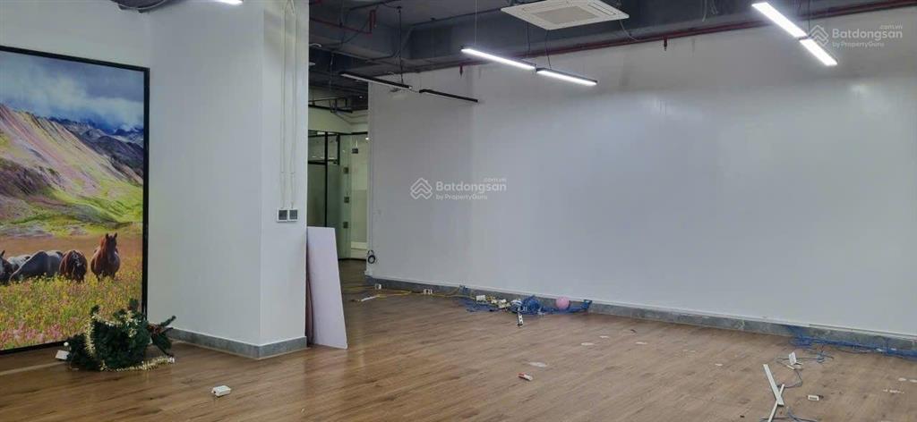 Cho thuê sàn thương mại tại tòa vov mễ trì gần vin greenbay