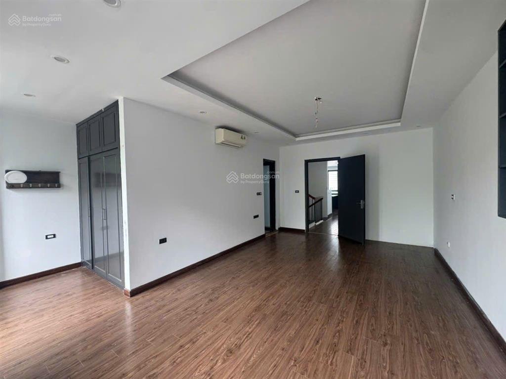 Nhà hoàn thiện 144m2 hướng đông nam tại khu geleximco dương nội cần bán