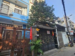 Cho thuê nhà 6 phòng ngủ gần bến xe miền đông thích hợp làm căn hộ dịch vụ / homest