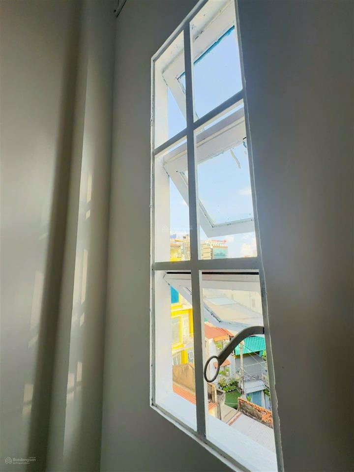 Cho thuê căn hộ 2 phòng ngủ full nội thất hẻm xe hơi phường đức nhuận