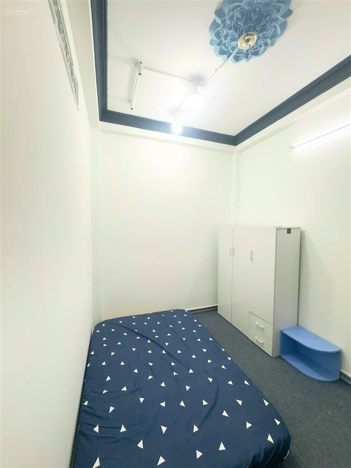 Cho thuê căn hộ 2 phòng ngủ full nội thất hẻm xe hơi phường đức nhuận