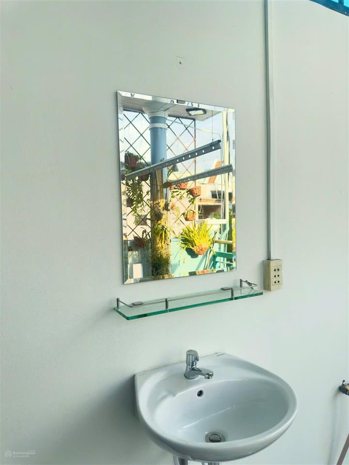 Cho thuê căn hộ 2 phòng ngủ full nội thất hẻm xe hơi phường đức nhuận