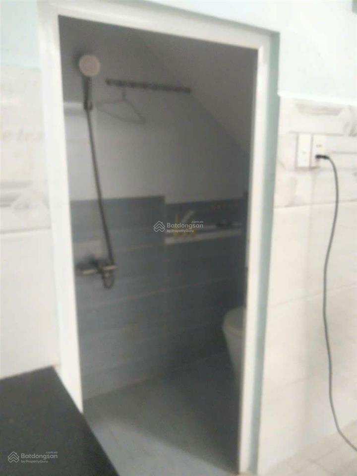 Cho thuê nhà 1 trệt 2 lầu, sân thượng. 2 phòng ngủ 3wc tại 116/ đ. tô hiến thành, 8 triệu/th