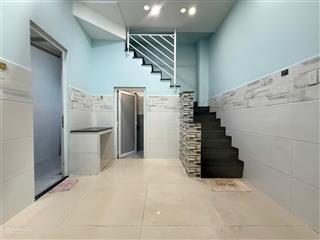 Cho thuê nhà 1 trệt 2 lầu, sân thượng. 2 phòng ngủ 3wc tại 116/ đ. tô hiến thành, 8 triệu/th