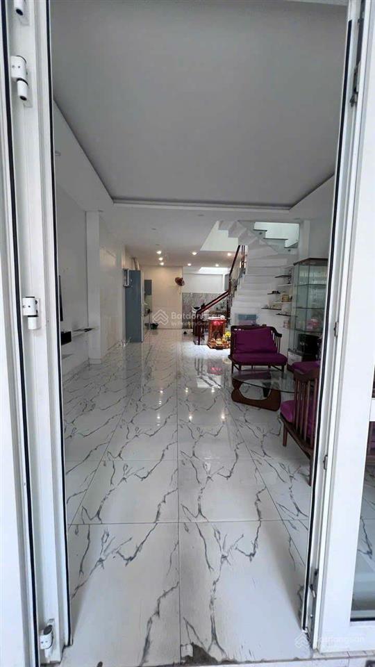 Hiếm! nhà gần công viên hoàng văn thụ 3 tầng kiên cố 4pn giá chỉ 9,5 tỷ