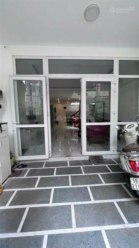 Hiếm! nhà gần công viên hoàng văn thụ 3 tầng kiên cố 4pn giá chỉ 9,5 tỷ