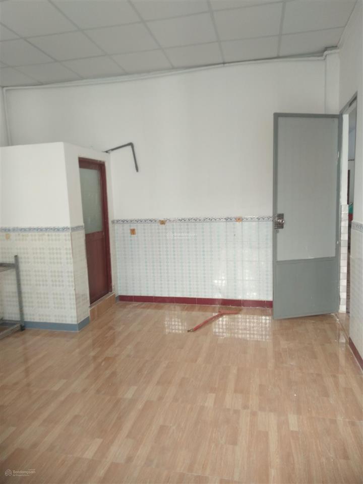 Cho thuê phòng trọ 25m2/ chỉ 4 triệu/tháng ngay chợ phạm văn hai, tân bình