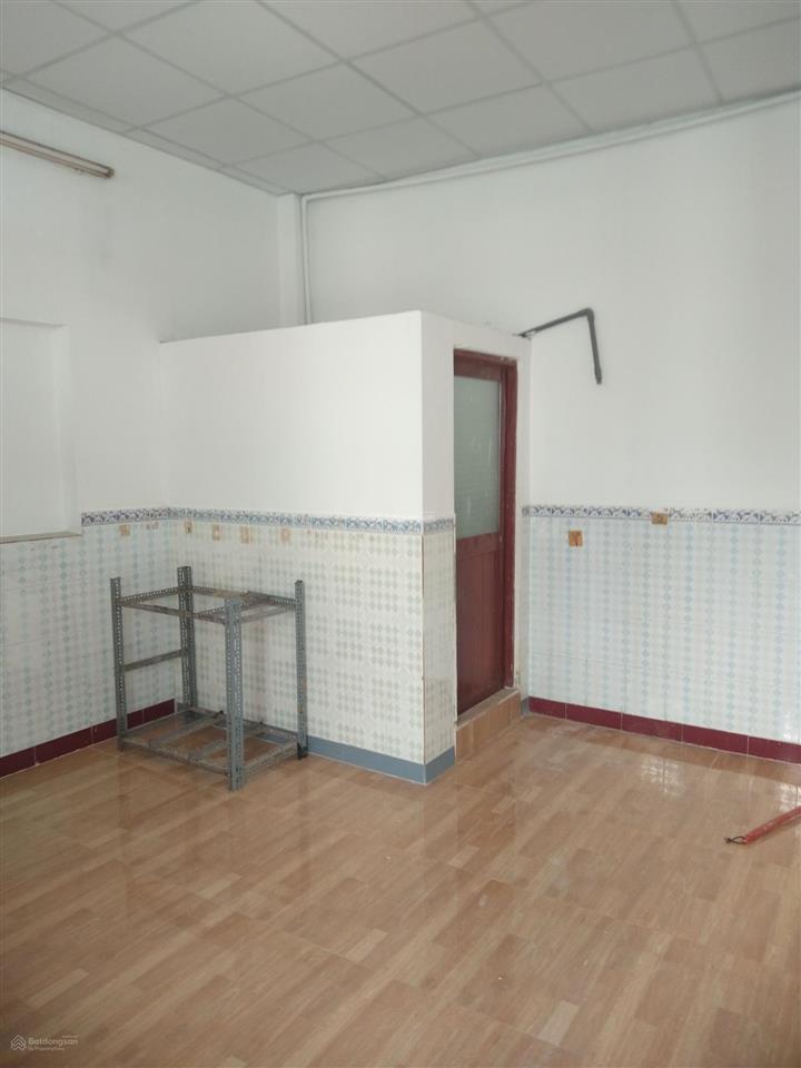 Cho thuê phòng trọ 25m2/ chỉ 4 triệu/tháng ngay chợ phạm văn hai, tân bình