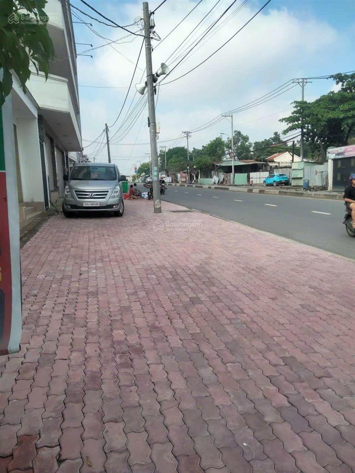 Sang nhượng nhà hàng quy mô lớn vị trí đẹp gần suối tiên, thủ đức, xe hơi đậu 10 chiếc